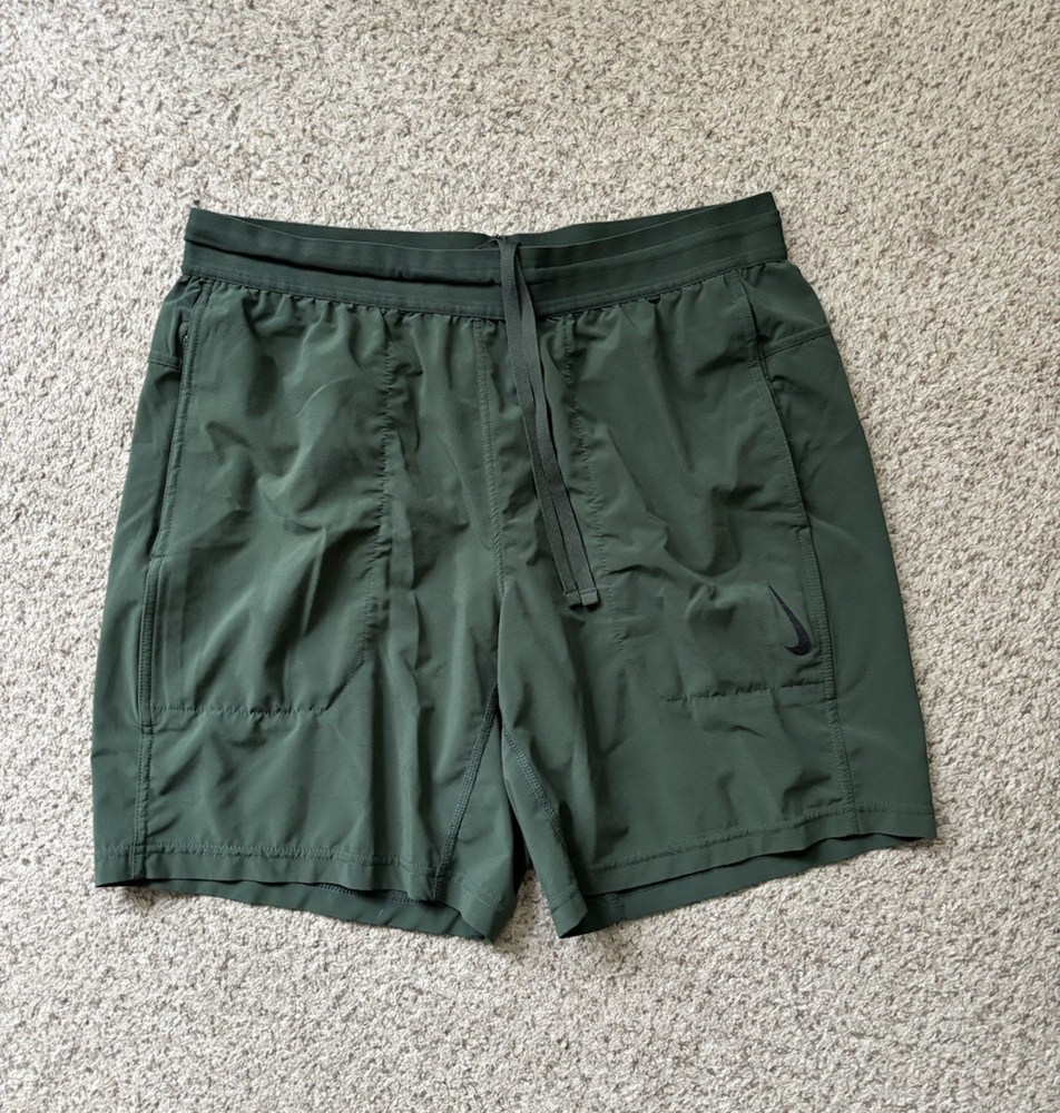 Nike Shorts Mens Size Large Green Nike Yoga Dri-FIT Training Athletic 7
