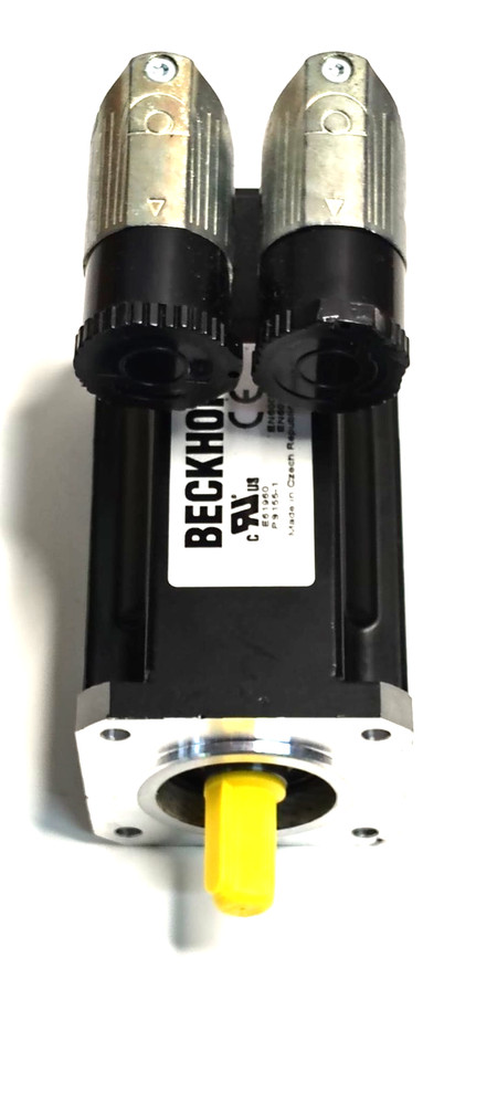 Beckhoff Am3022-0C30-0000 0.57Kw Servo Motor