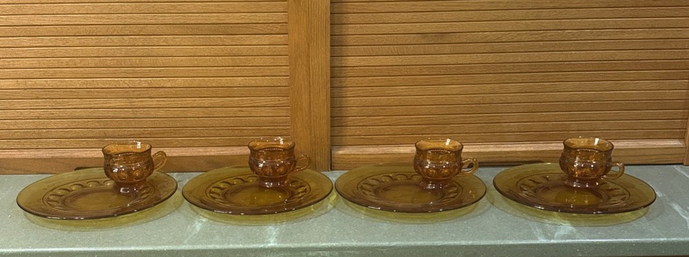 Vtg Indiana Glass Amber Kings Crown Thumbprint Set of 4 Snack Plates & Cups