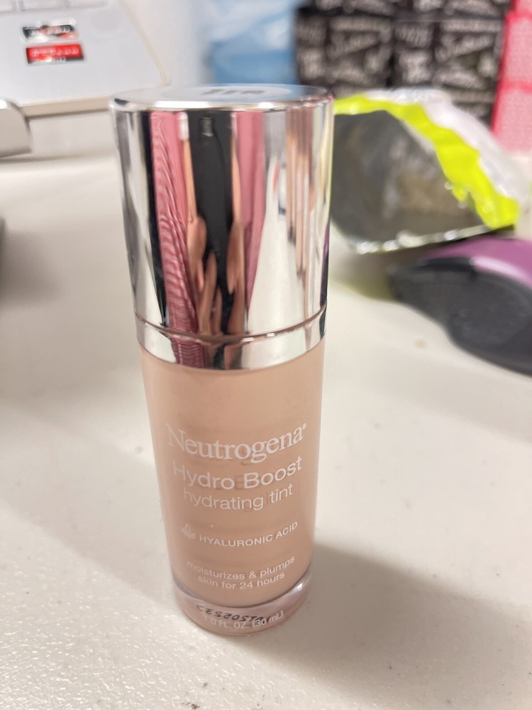 Neutrogena Hydro Boost Hydrating Tint Hyaluronic Acid-1.0 fl.oz-Natural Ivory 20