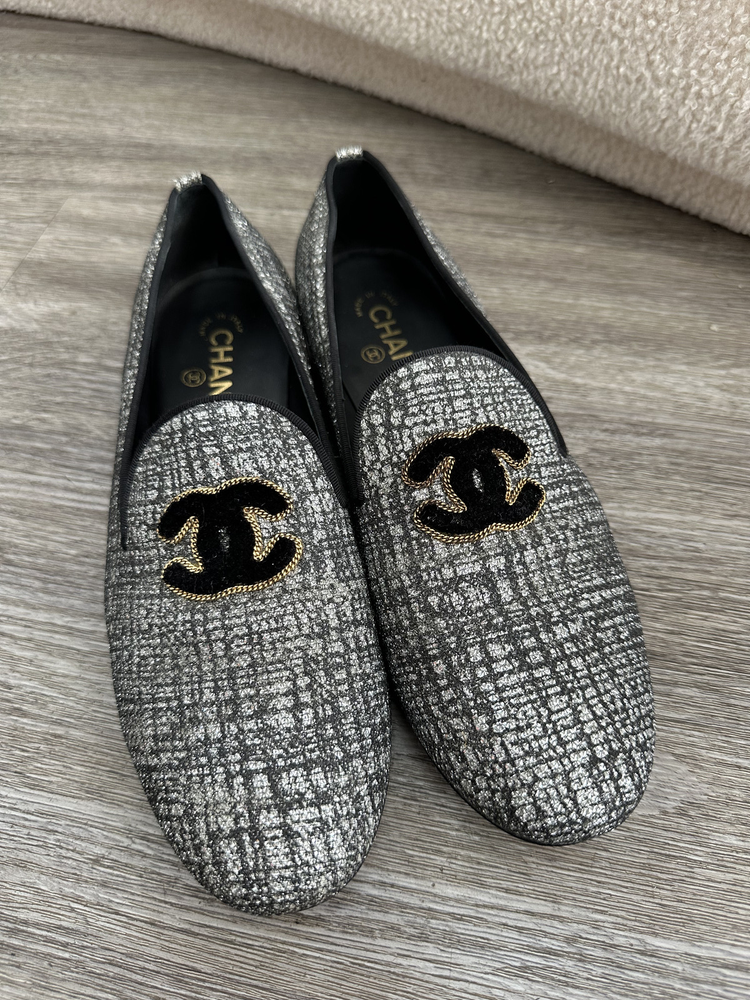 CHANEL Silver Fantasy Tweed Loafers Size 40C ML1 Moccasin Style