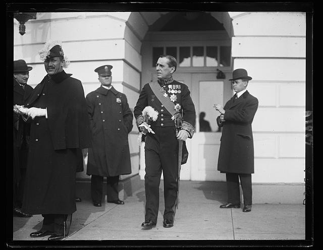 Photo:Washington D.C. White House Visitors 1921 1922 Uniformed Men