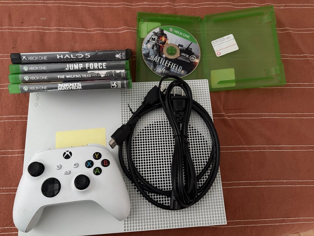 Xbox One S 500GB with Controller, HDMI, Power Cord, and 6 Xbox One Games-Working