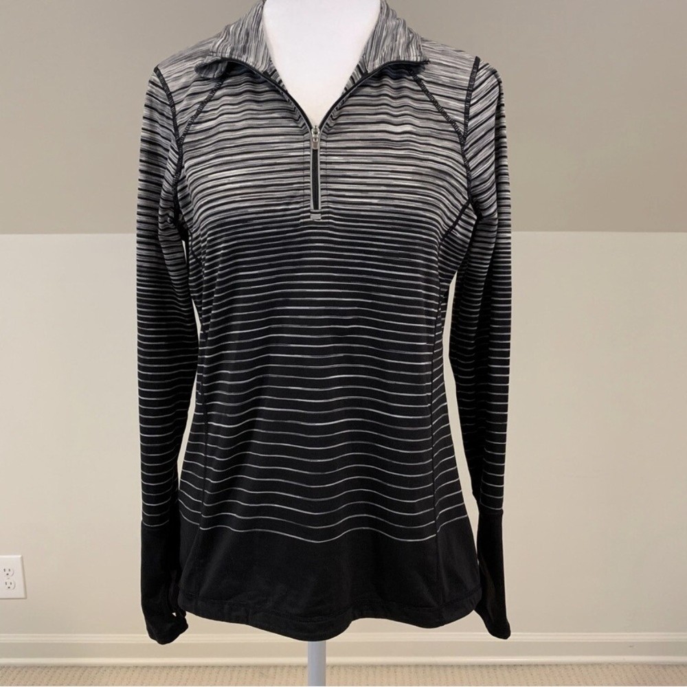 Kirkland Signature Striped Fitted Athletic Quarter Zip Size Medium