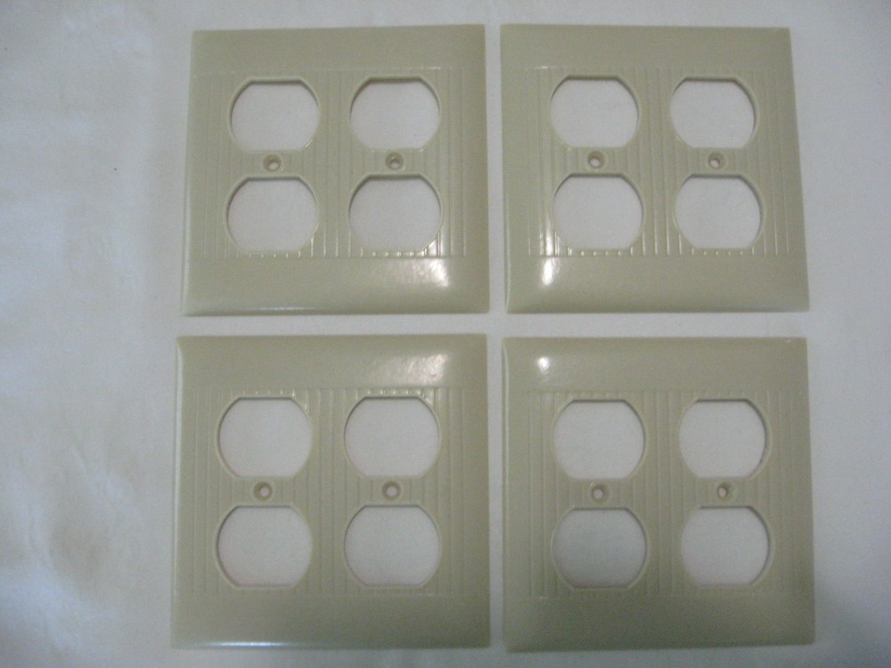 vintage SIERRA ivory bakelite ribbed outlet wall cover plate 2 gang = ONE (1)