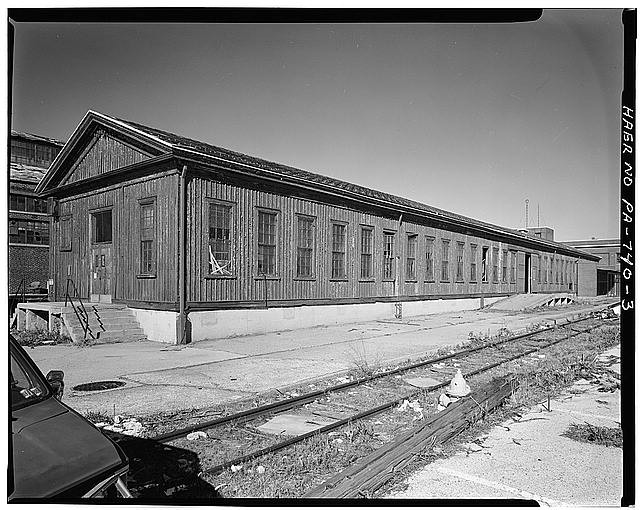 3. VIEW OF BUILDING 252, LOOKING WEST - Frankford Arsenal, Building No. 252,
