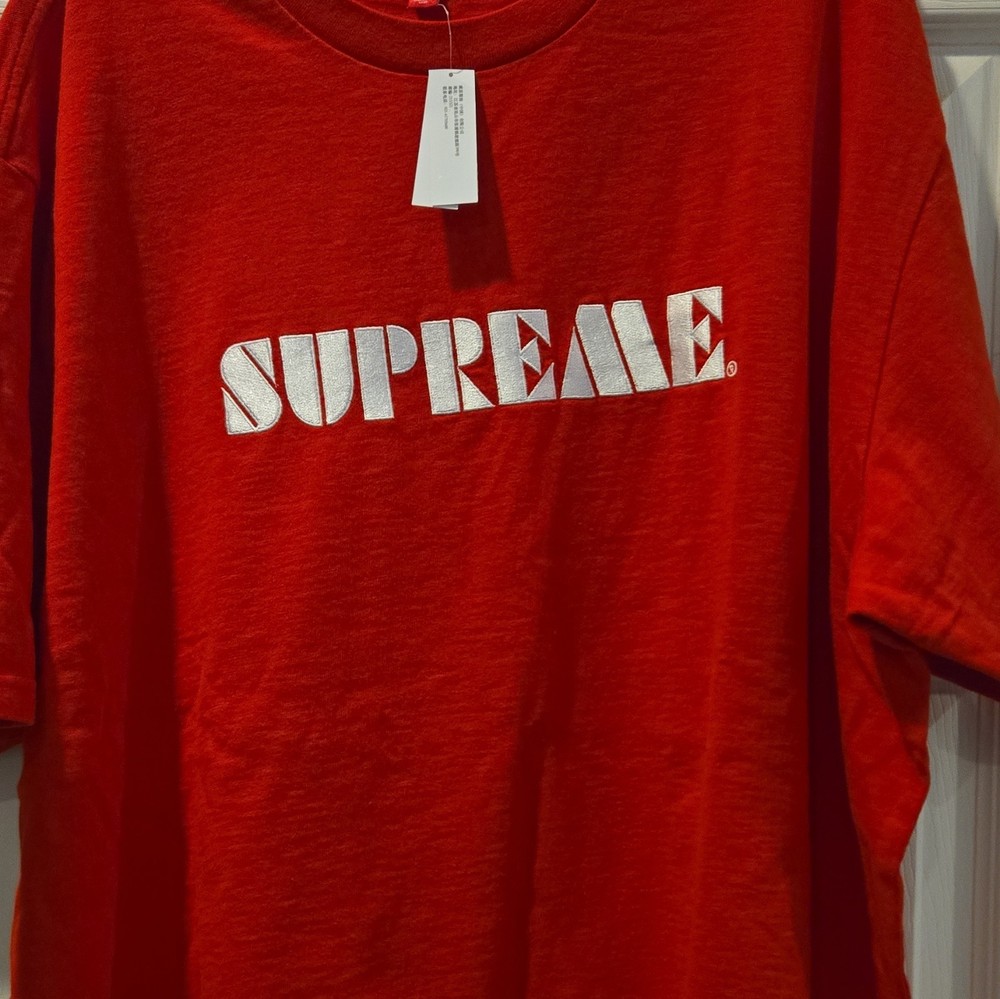 Supreme Men’s Red Logo Graphic Print T-Shirt Short Sleeve Crew Neck XXL