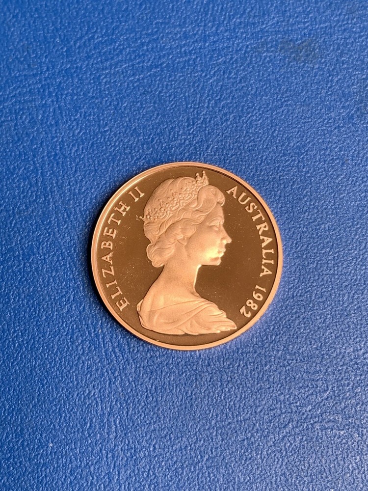AUS. 1982 TWO CENT PROOF COIN. REMOVED FROM SET -:- VERY NICE CLEAN CONDITION.