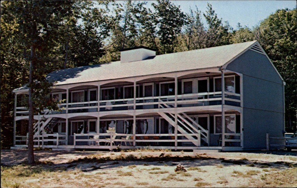 New Hampshire Center Harbor Lake View Lodge Lake Winnipesaukee ~ postcard sku135