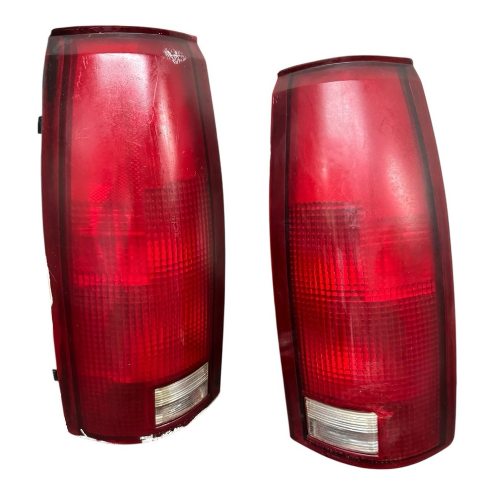 1995 GMC Pickup 2500 OEM Right/Left Side Rear Tail Light Set 1988-2000