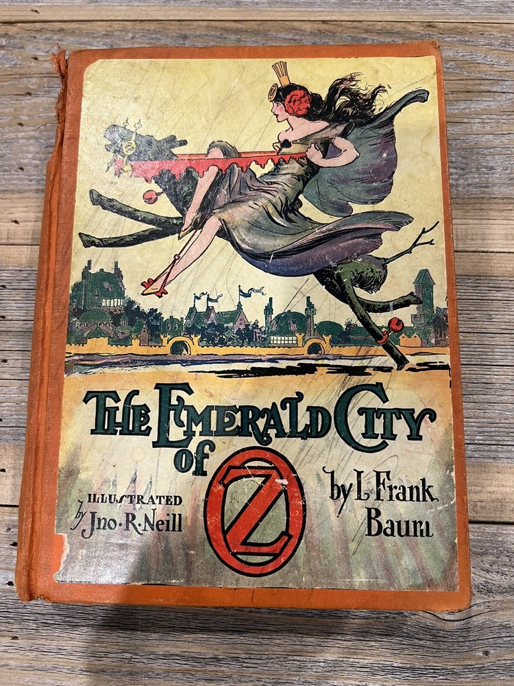 The Emerald City of OZ by L. Frank Baum Reilly & Lee Co. 1910 Hardcover