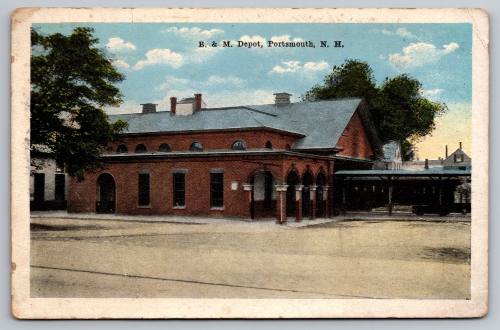 Portsmouth, New Hampshire - Boston & Maine Railroad Depot - Postcard G