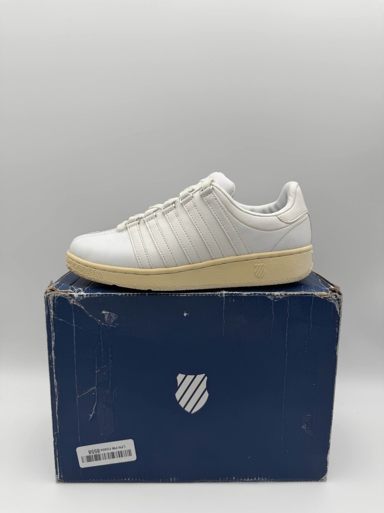 K-Swiss Classic VN Low – White/White – Men’s 7.5 - Yellowing on Midsole
