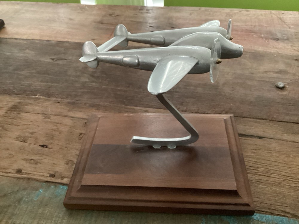 Vint.  Aluminum WW2 Desk Top Lockheed P-38  Lightening Fighter Plane 7” Wingspan