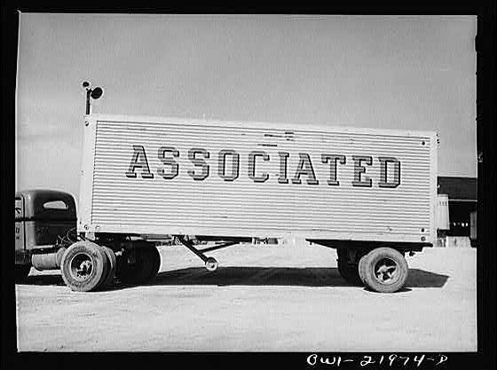 Photo:Charlotte North Carolina 1940s Associated Truck Trailer