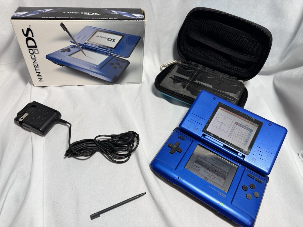 Nintendo DS Console Electric Blue Handheld System - Tested W/Charger/Box/Case