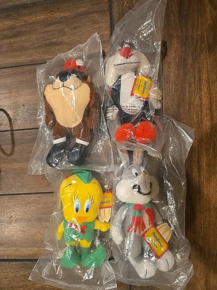 Very Rare, Mexico 1992 McDonalds Looney Tunes Set. Stuffed Plush Toy * New*