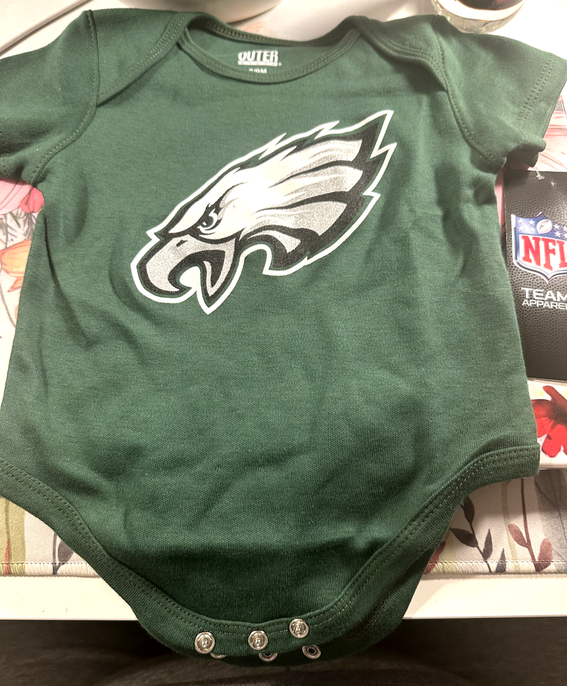 PHILADELPHIA EAGLES BABY APPAREL/6-9 MOS/NEW!!