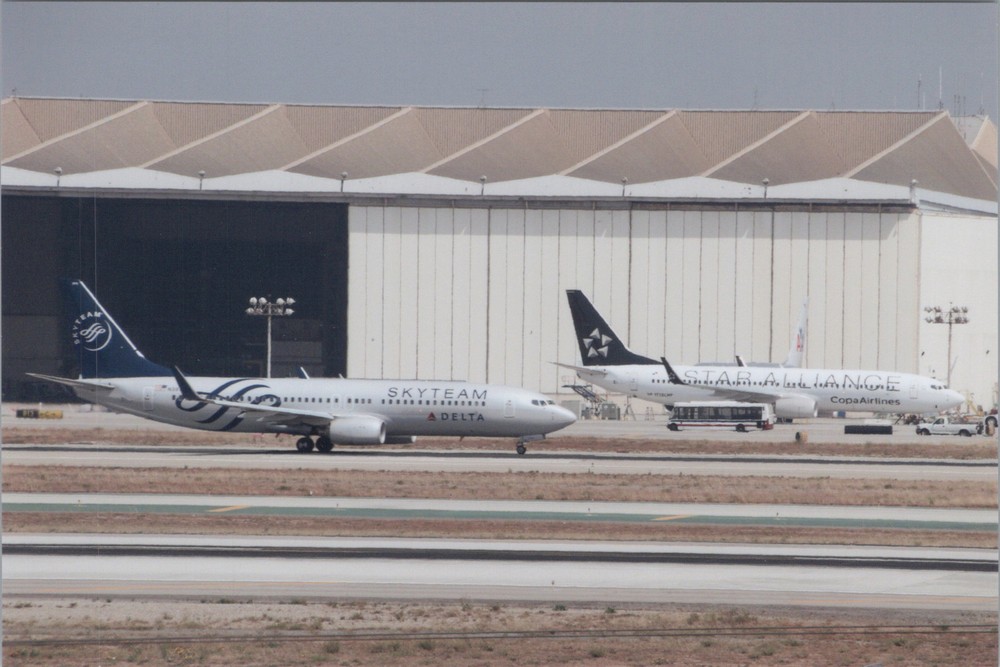 1980s Delta SkyTeam Livery Copa Airlines LAX Original Airplane Aircraft Photo