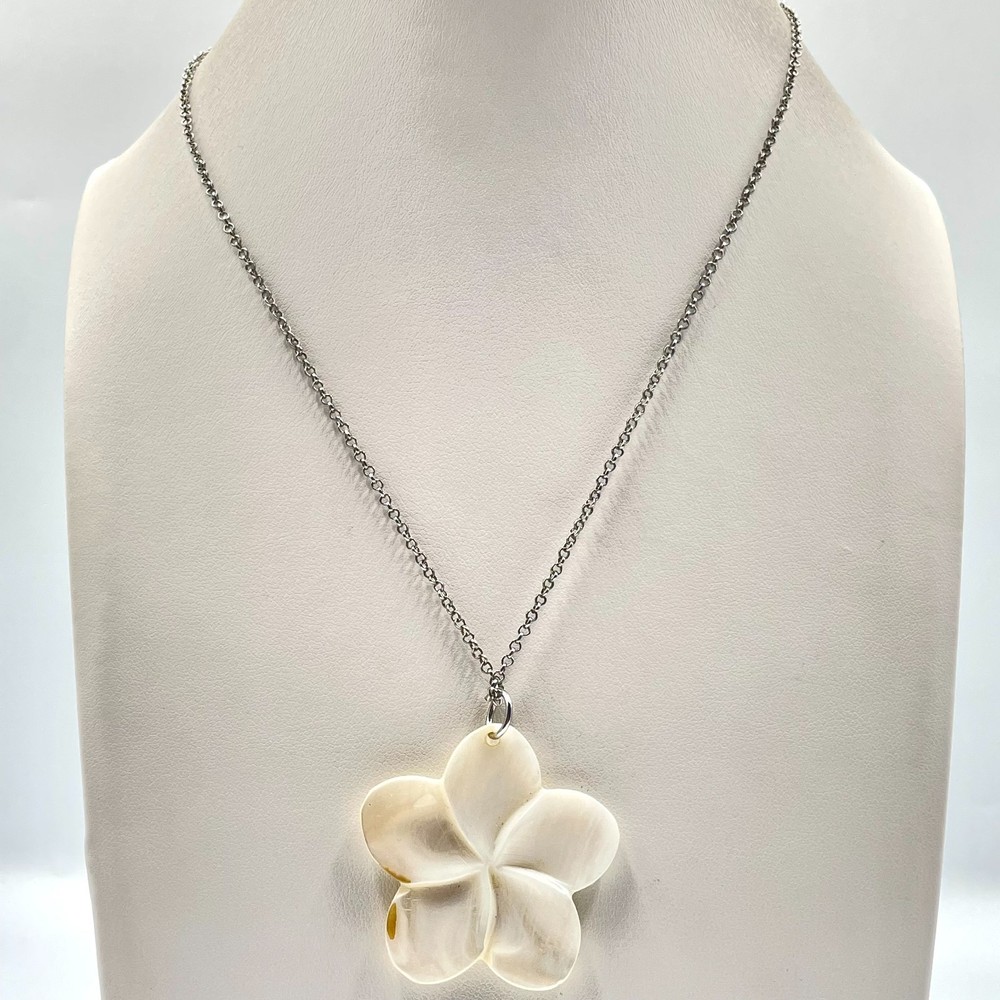 Vintage Mother of Pearl Carved Frangipani Flower Pendant Necklace Silver Tone