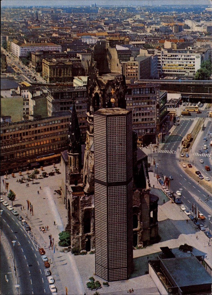 Aerial View Berlin Germany Gedachtniskirche Bahnhof Zoo vintage postcard q837