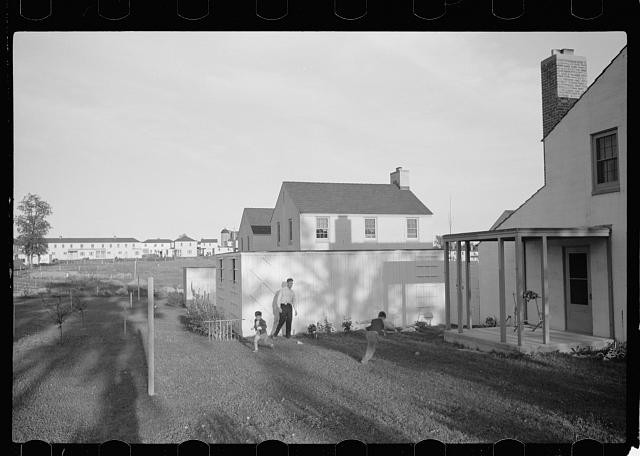 Photo:Greendale Wisconsin 1939 Suburban Homes Children Backyard Scene