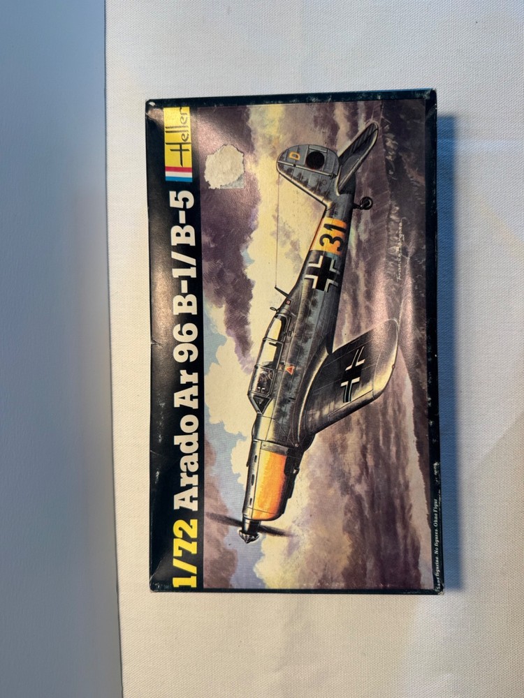 1990 Heller German Arado Ar 96 B-1 B-5 Model Airplane Kit # 239 - 1/72 - Airfix