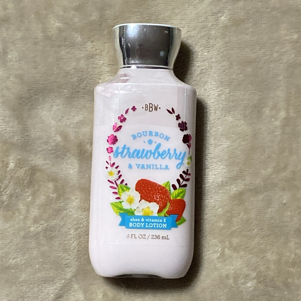 BATH & BODY WORKS Bourbon Strawberry & Vanilla Body Lotion 8 oz Shea Vitamin E