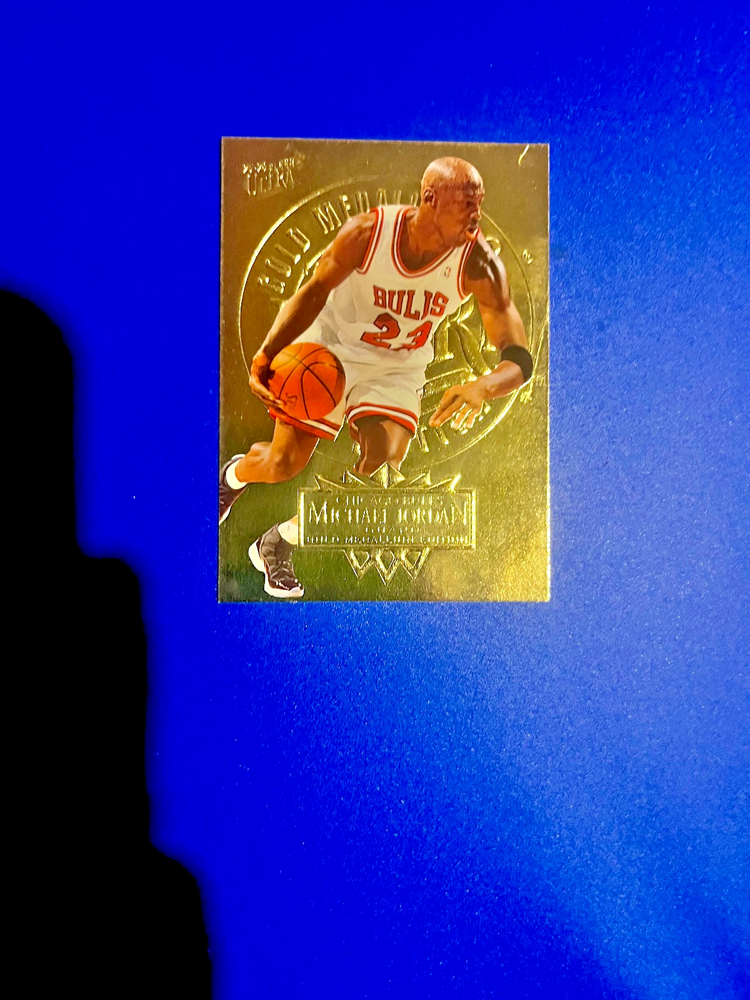 1995-96 Fleer Ultra - Michael Jordan #25 Gold Medallion Edition