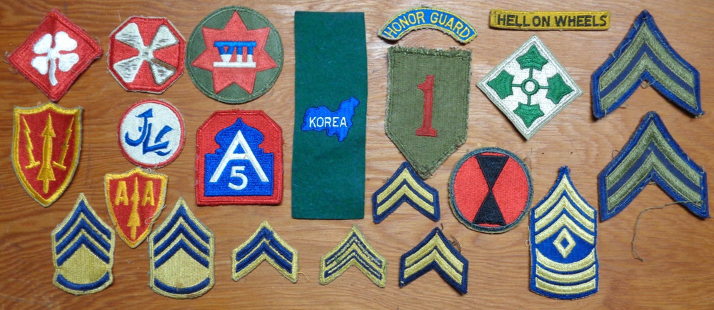 Lot of Korean War vintage US Army uniform rank insignia & unit patches