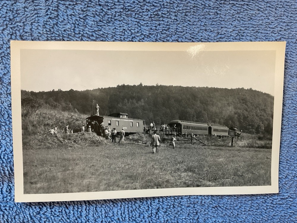 Original 1947 Maryland & Pennsylvania Railroad Train Photograph