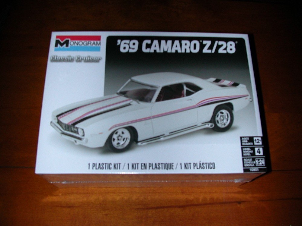 1969 Camaro Z/28 Monogram 1/24 Scale Model Kit New Unopened Chevrolet 302 V8