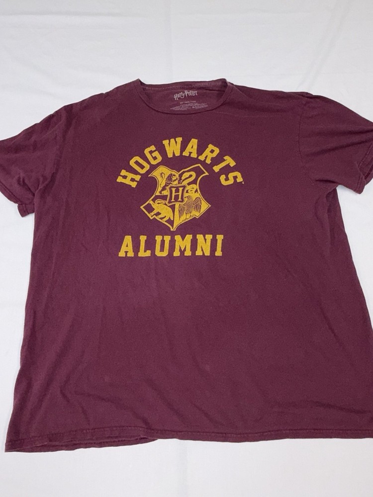 Harry Potter Hogwarts Alumni T Shirt Mens 2XL Burgundy Graphic Tee