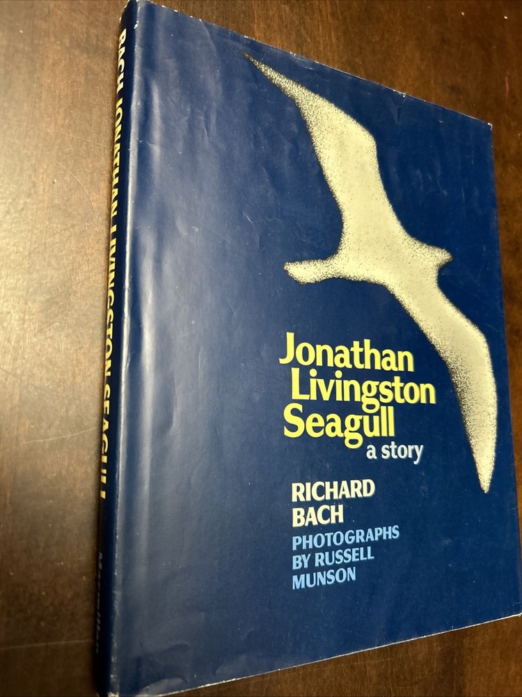 Jonathan Livingston Seagull by Richard Bach (1970, Hardcover)