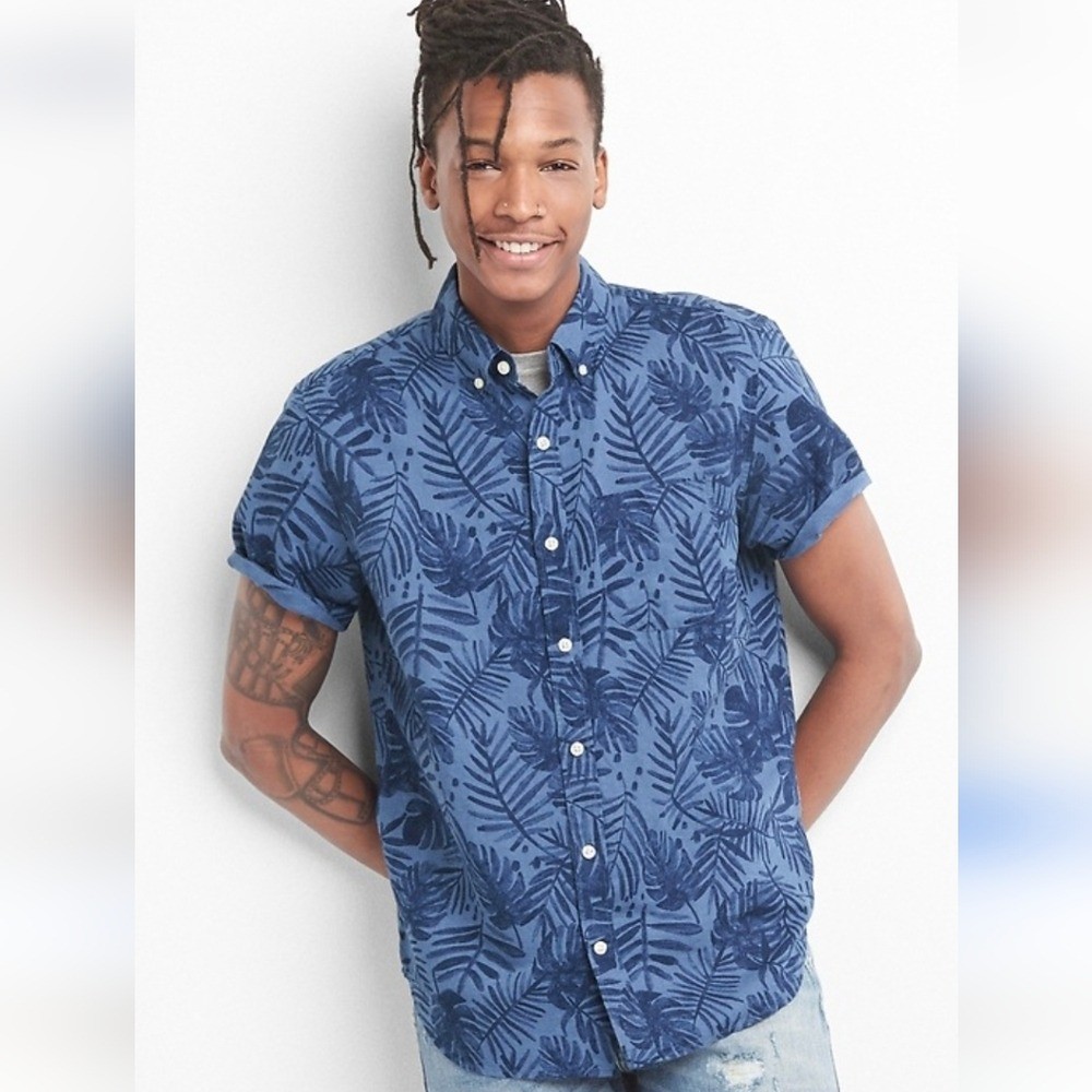 Gap Hawaiian blue short sleeve button down shirt monsterra leaf mens small