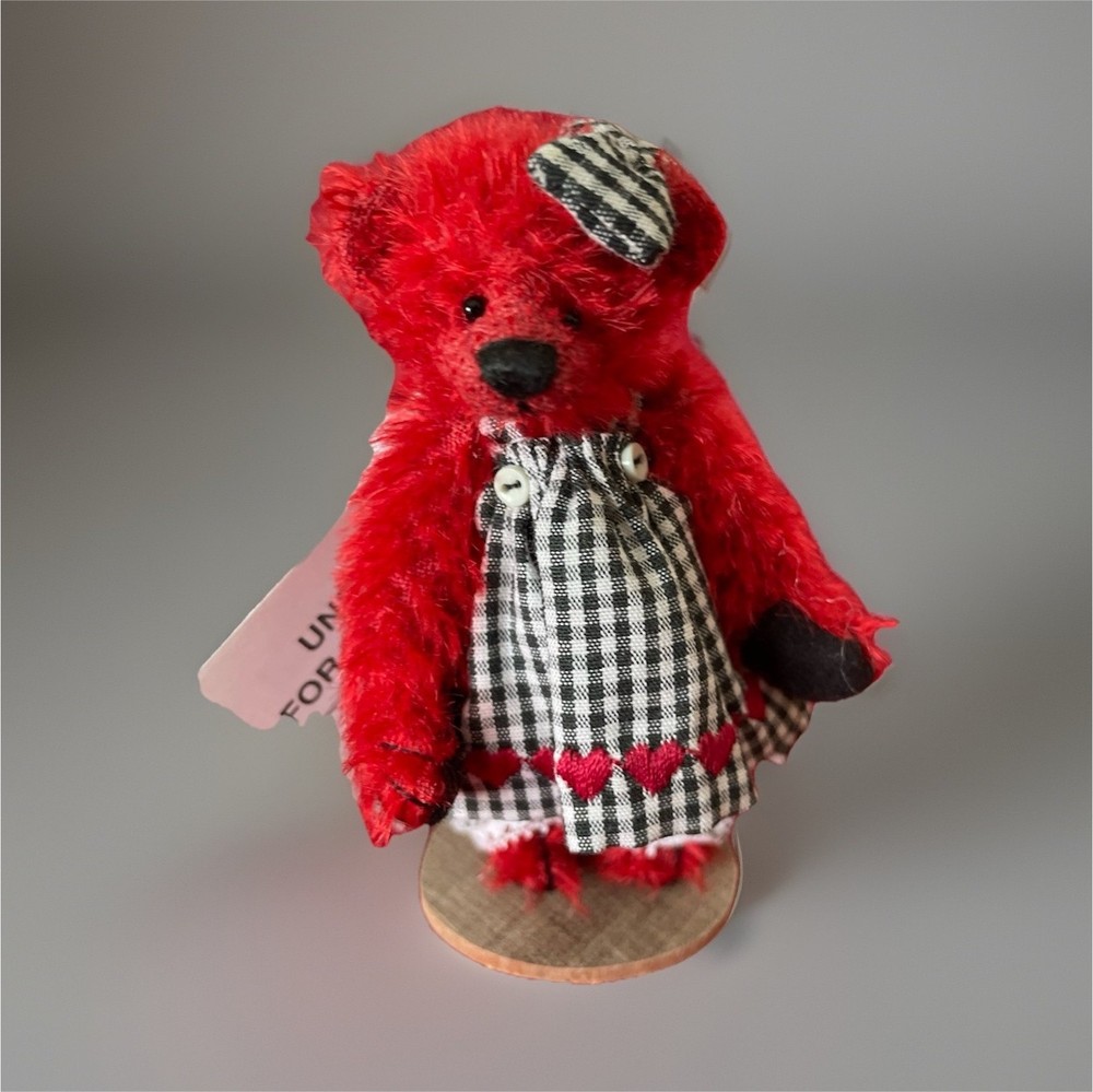 Deb Canham Have A Heart “Ruby Red” Artist Bear. Limited Edition #430 of 800.