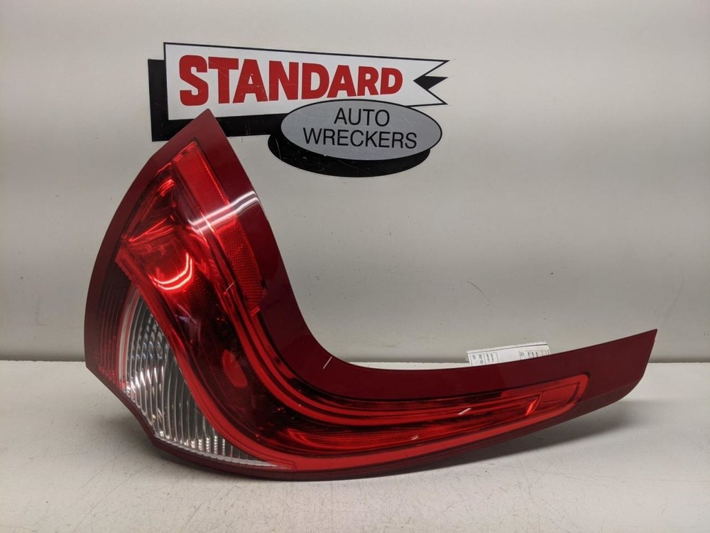 Volvo XC60 Left Tail Light Replacement 2009-2011 60 Series 1464862
