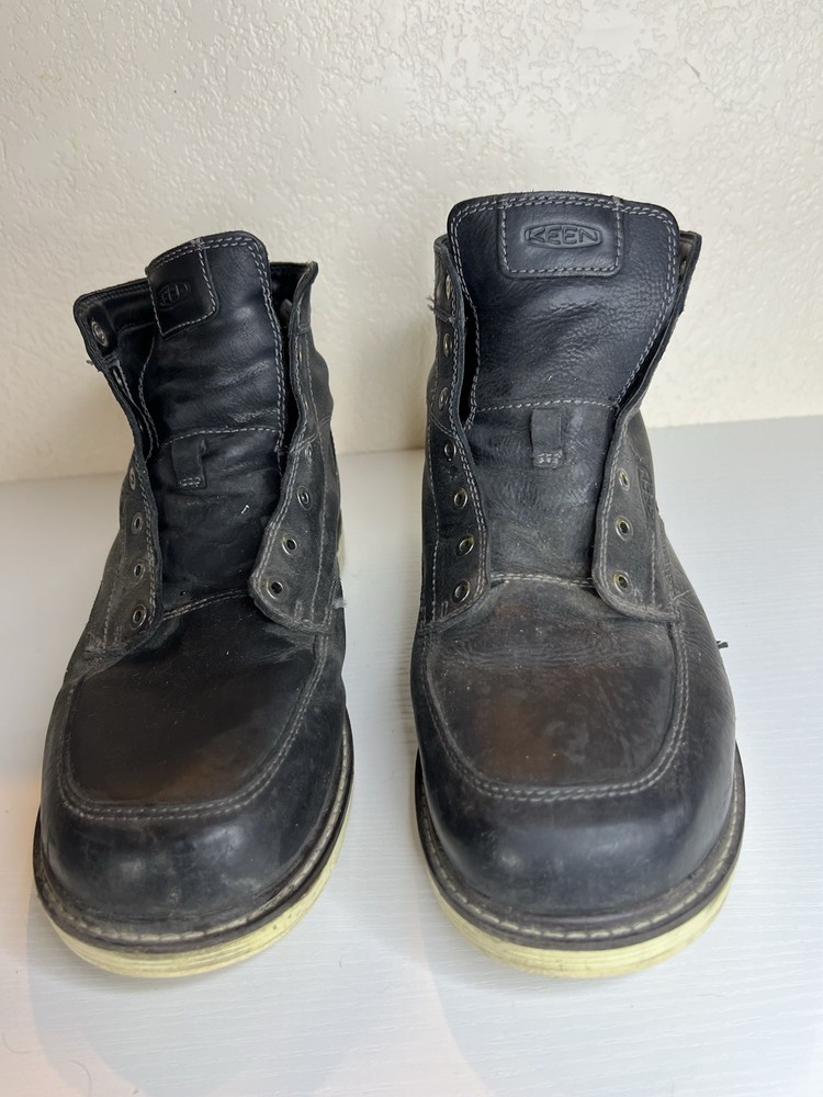 Keen Mens 12EE Wide Hiking Boots Model 1023206EE