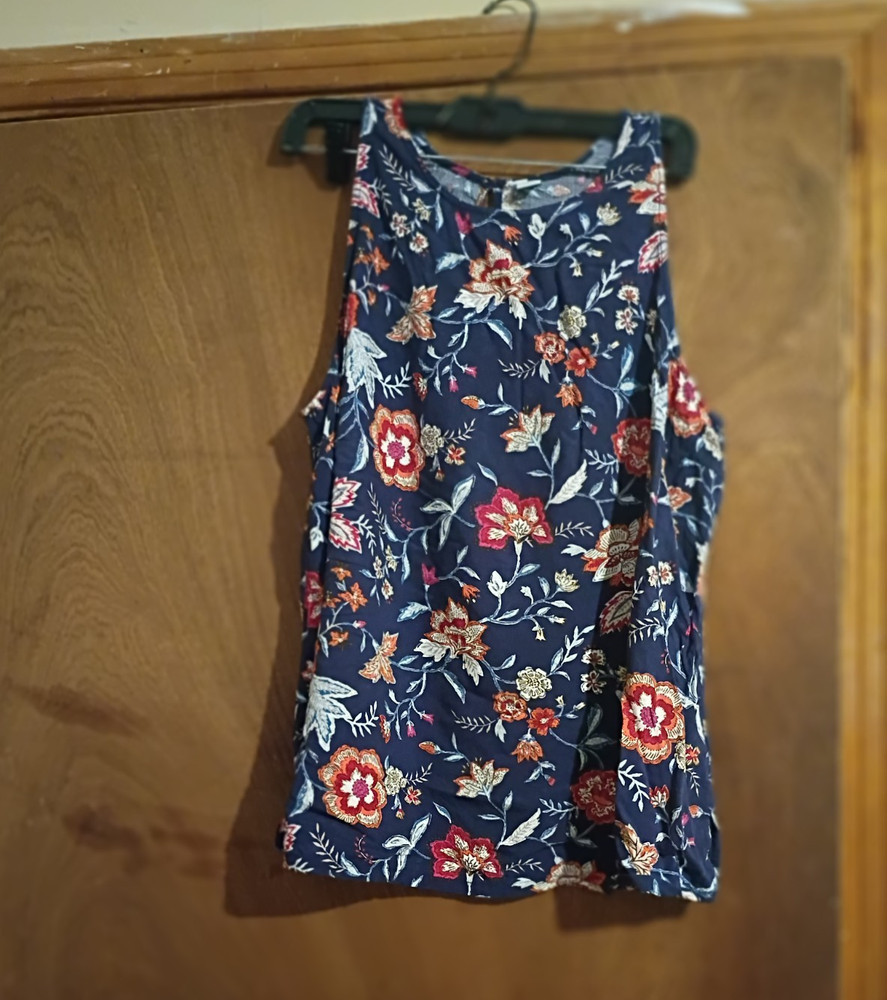 Old Navy Women's L Blue Floral Sleeveless Tank Top Round Neck Pullover
