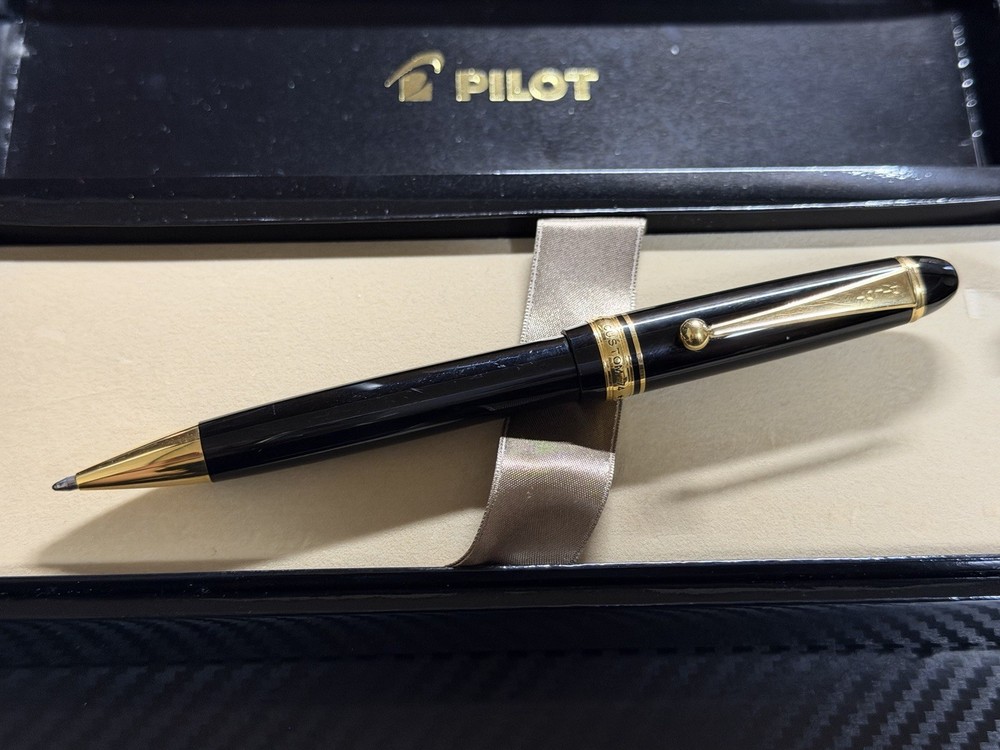Very Good Condition Pilot Custom 74 Ballpoint Pen Black