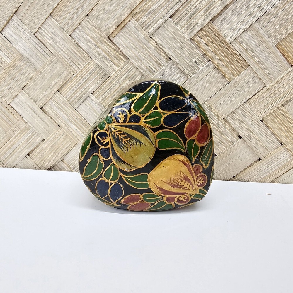 VTG Hand-Painted Black Lacquer Heart Shaped Jewelry Box Smithsonian Collection