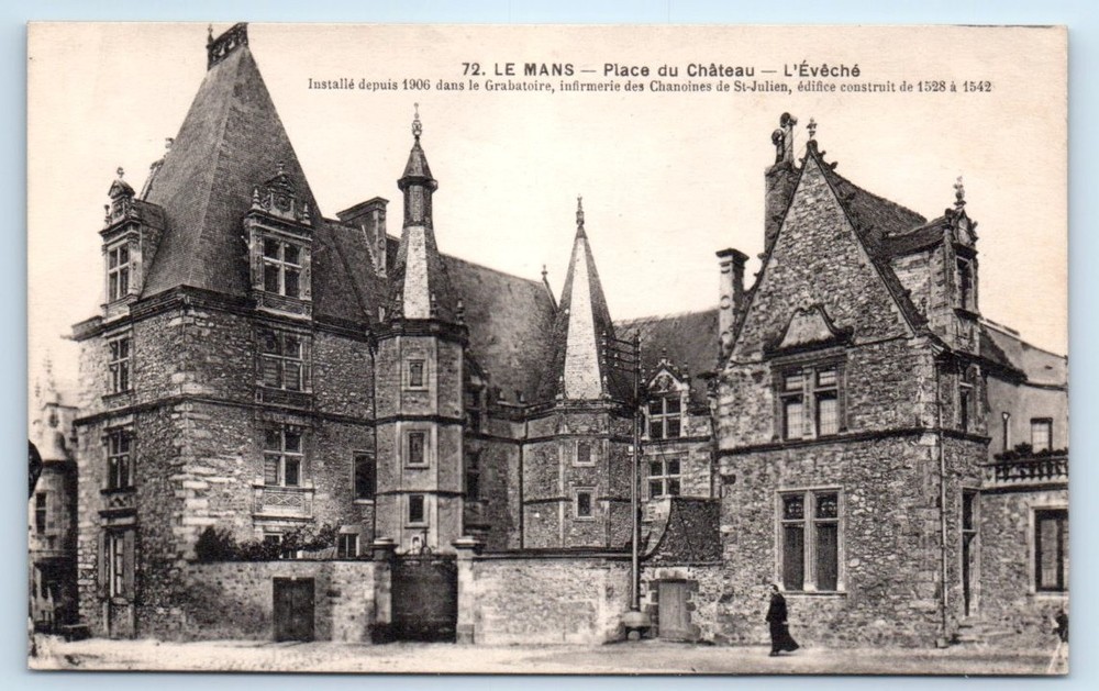 Place du Chateau - Le Mans - Sarthe FRANCE Postcard