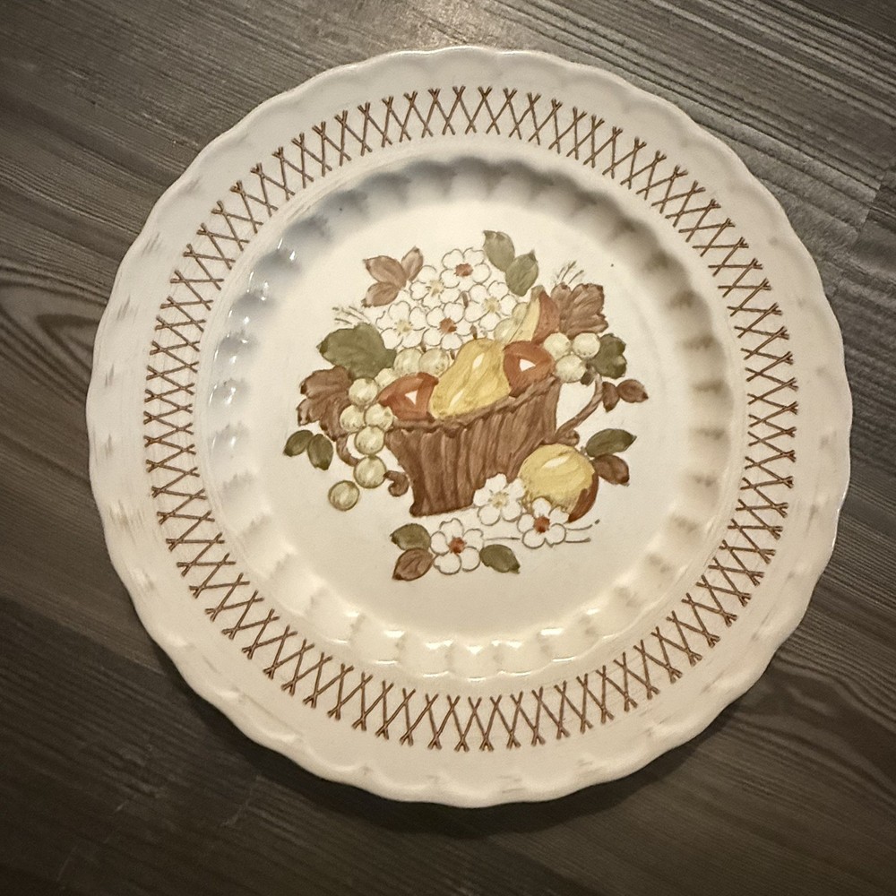 Vintage Vernon Ware by Metlox Fruit Basket Dinner Plate 10 3/4