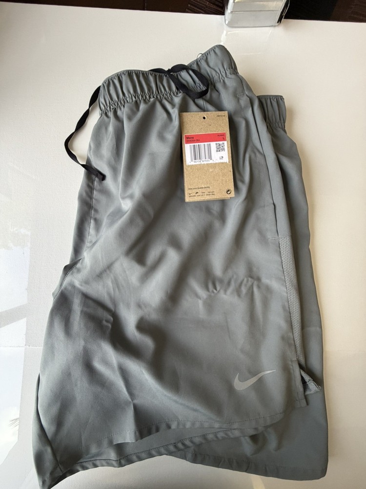 Nike Challenger Brief Lined 7