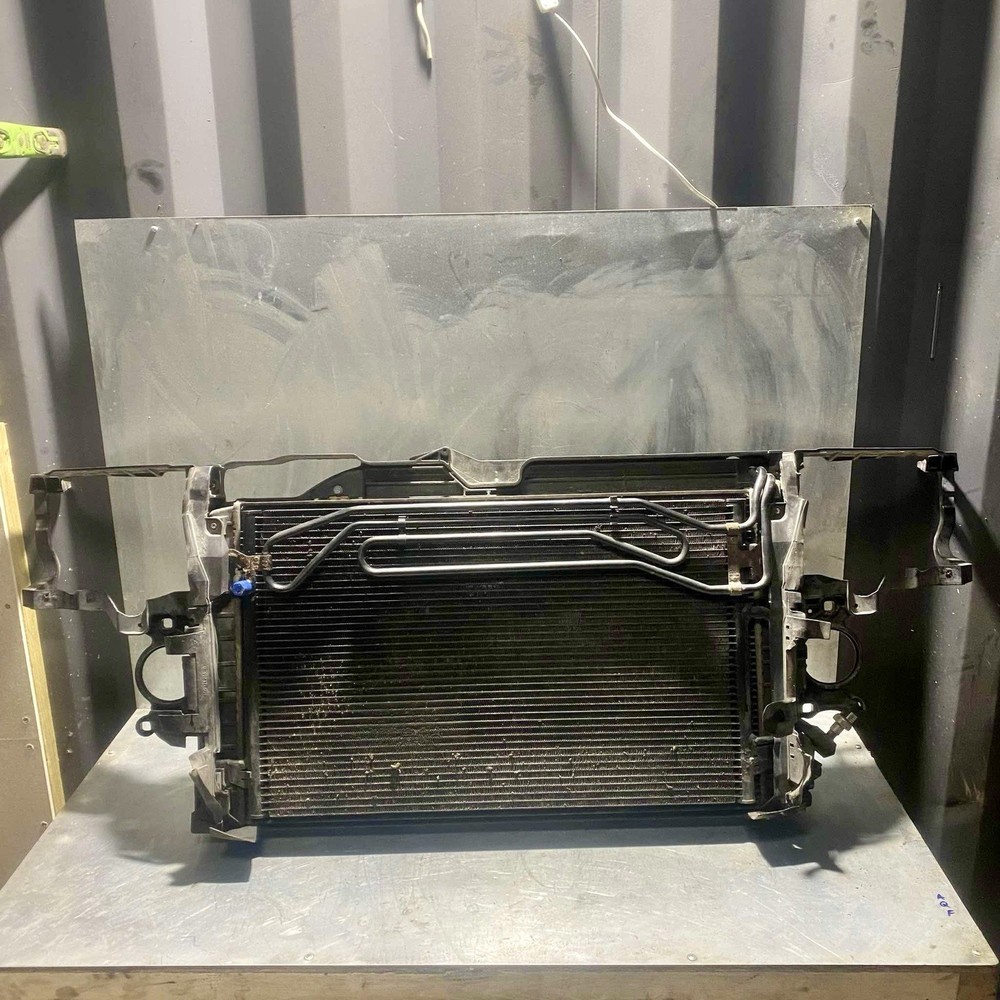 Audi A8 D2 Quattro AQF 4.2 Gasoline Engine Radiator Assembly 4D0121197