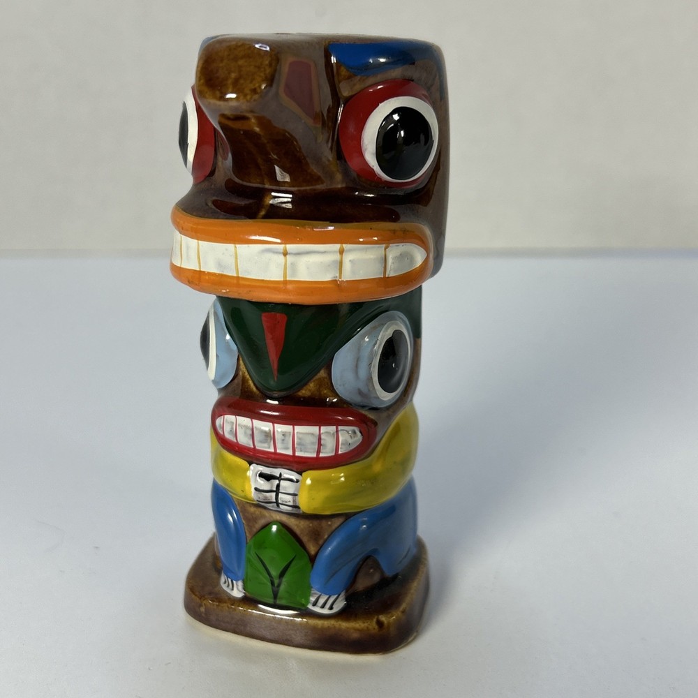 Indian Totem Pole, SALT & PEPPER SHAKERS, Vintage Japan Made Ceramic Collectible