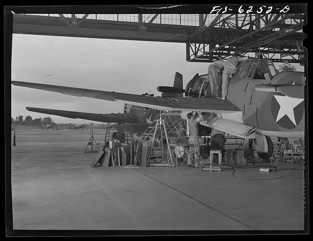 Nashville Tennessee 1942 Vultee Aircraft Plant Final Assembly Workers WWII
