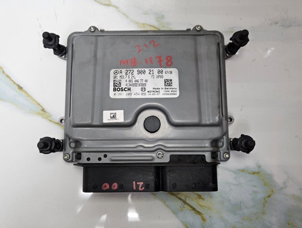 08-12 Mercedes W212 GLK Engine Control Module Unit ECM ECU A272 9002100 OEM