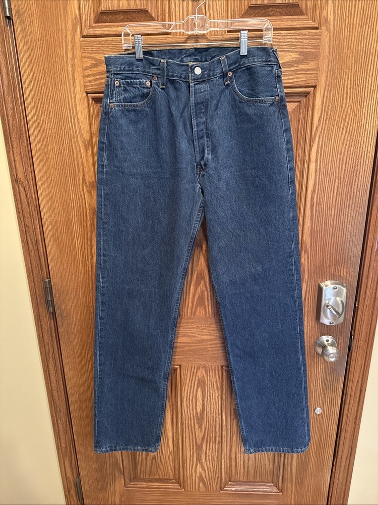 Levis 501 Men's Medium Wash Button Fly Straight Leg Denim Jeans Size 36 x 36