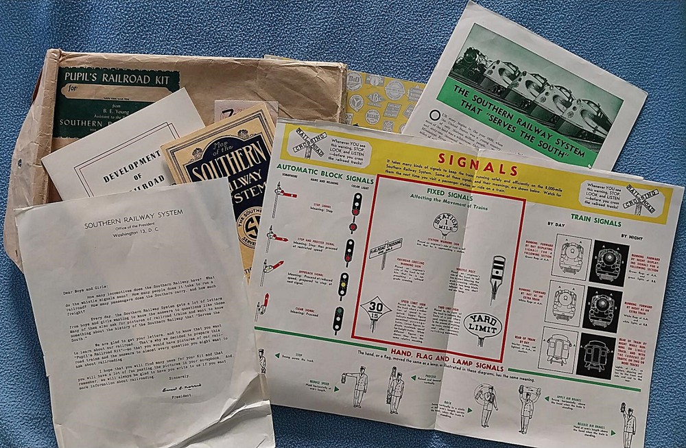 1947 Southern Railways RAILROAD MAP pupils kit paper ephemera booklets poster